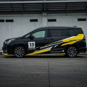 Rahasia Nano Ceramic Coating Serena Bandung 1 Hasil akhir Nano Ceramic Coating Toyota Serena Bandung berkilau