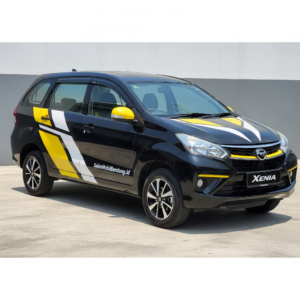 Hasil akhir kilap cat Xenia setelah nano ceramic di Bandung